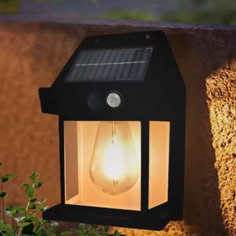 Foco Solar Vintage con 1 Ampolleta de 17 x 12 x 5 Cms. Negro